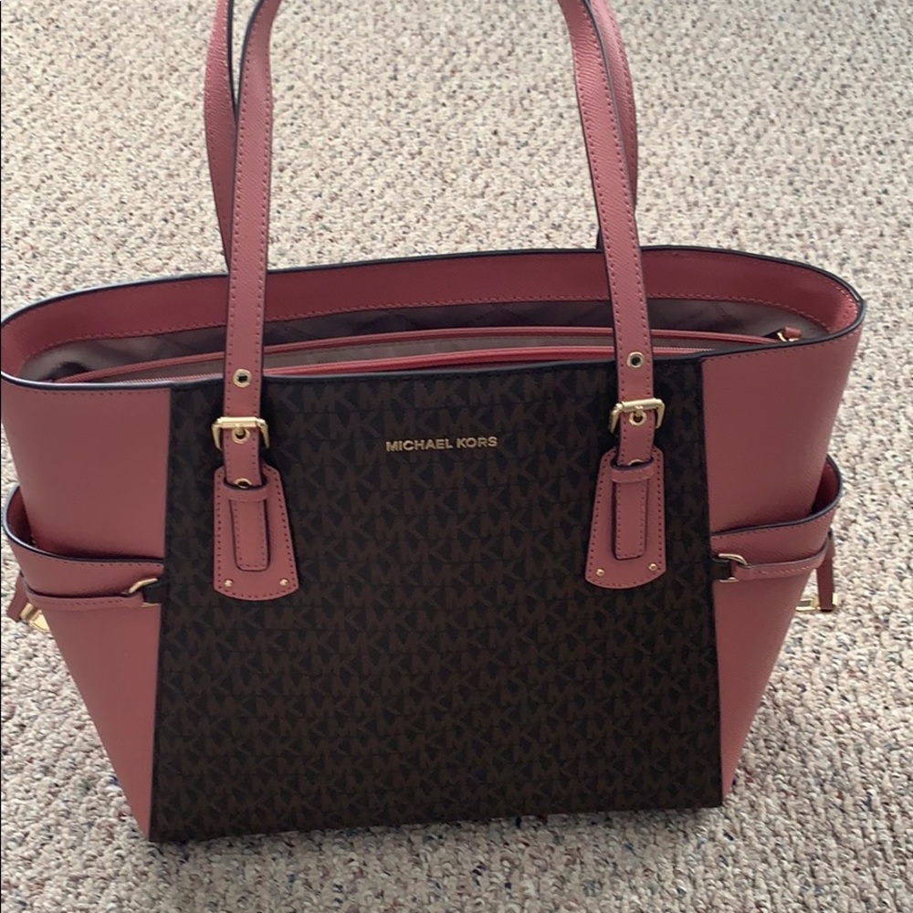 Brand new Michael Kors Logo bag